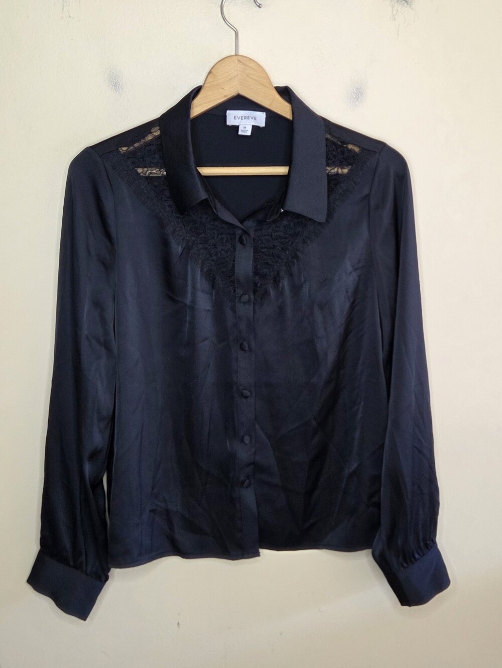 Evereve Bella Black Lace Trim Blouse Size Medium Satin Romantic Sexy - Picture 7 of 7